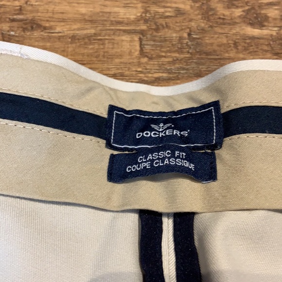 Dockers Classic Fit Signature khakis - Picture 8 of 11